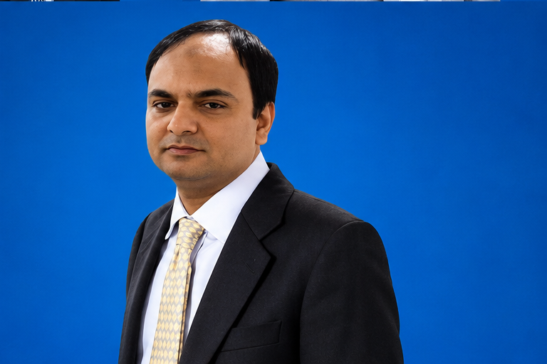 Nasir Mirza - Live Market Analyst